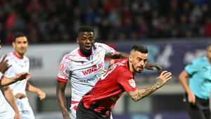 Csikszereda i-a pus gând rău lui Dinamo! Robert Ilyeș vrea să îi lase pe „câini” fără niciun punct, la debutul în noul sezon: „Avem suporterii în spate!”