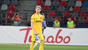 „Ce aia vezi? Asta i-am zis”. Ştefan Târnovanu a spus cum a înjurat la faza pentru care a fost eliminat