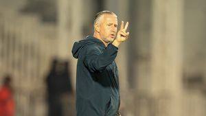 Lovitură de teatru! Laurențiu Reghecampf poate semna cu echipa care a ieșit de 10 campioană
