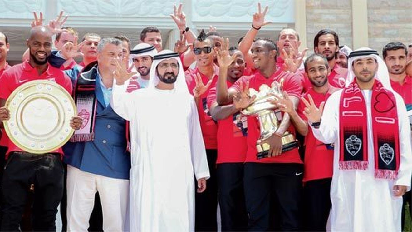 FOTO | Olăroiu, felicitat de șeic pentru trofeele cucerite cu Al Ahli