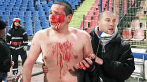 APOCALIPSĂ‚! Zmărăndescu a făcut ravagii printre ultrași!