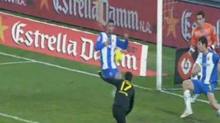 Scandal uriaș în Spania!** BarÃ§a, privată de un penalty în '93! Real, la 5 puncte în fața RIVALEI de moarte! Faza care a încins spiritele în Primera Division VIDEO