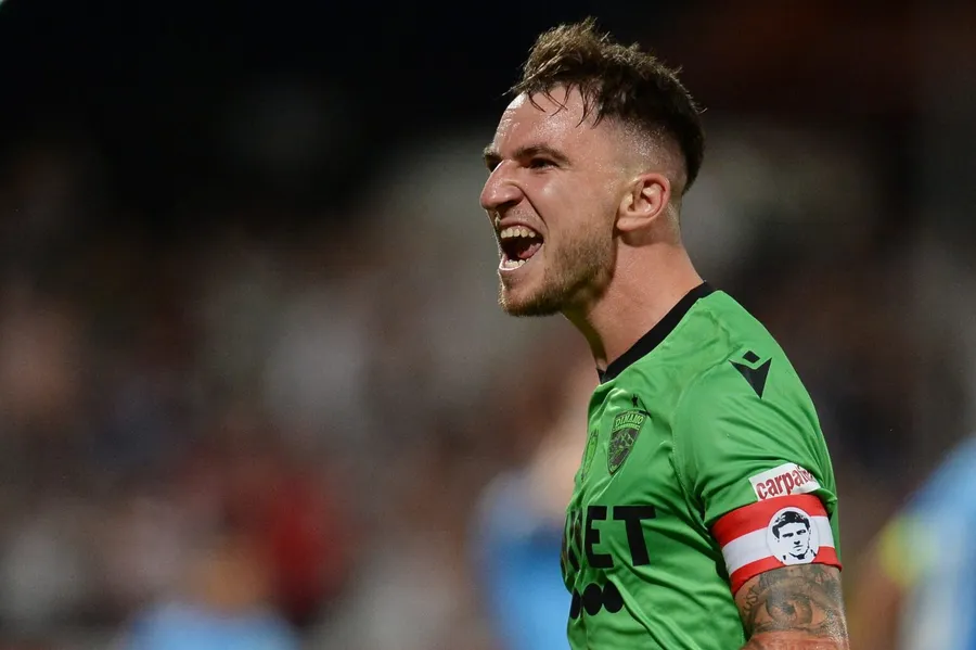 Sorescu este unul dintre jucătorii care l-au confruntat pe Rednic