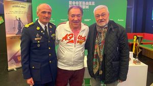 Florin Talpan, singurul reprezentat al CSA Steaua care a participat la prezentarea cărții lui Marcel Răducanu! Rică Răducanu, „victima” preferată a marelui fotbalist, invitat special