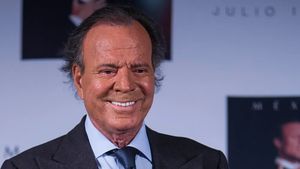 Julio Iglesias i-a mulțumit unui român în fața a 2.000 de persoane și toți s-au uitat cu uimire în sală: „Am fost tare mândru”