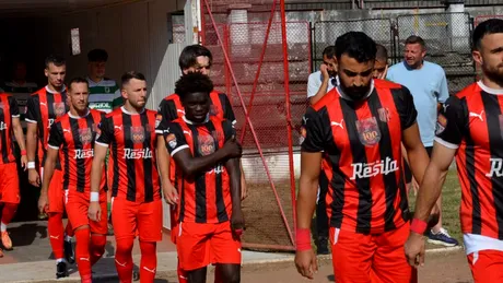 ACSM Reșița a mai oficializat patru achiziții! Dorinel Munteanu a adus trei străini și un fundaș din Liga 3