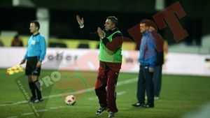 "Inspirație" marca Șumudică!** Deciziile care au bulversat echipa în repriza a doua