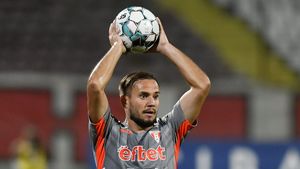 Dezvăluiri despre transferul lui Marius Tomozei la Dinamo: „A avut un conflict cu Laszlo Balint!”