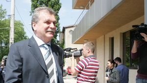 Becali: "Sper ca după ultima etapă să mă bazez pe Bergodi și Vamă"** Dinu Gheorghe: "Ne vedem joi!"