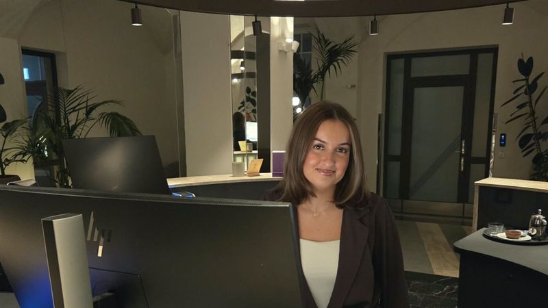 CORESPONDENȚĂ Suedia – România între Alina, Lorena și tânăra recepționeră nordică de la hotelul tricolorilor. Ce pronosticuri au fanii la Stockholm. EXCLUSIV