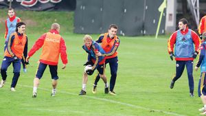 Lucescu jr. a vrut să-i dea numărul 10 lui Tamaș, Lupescu n-a fost de acord!**Ce a ieșit? Rămâne la Florescu