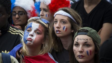 Naționala Franței a primit o nouă lovitură după eliminarea de la Mondial. O femeie a agitat din nou apele în vestiarul "cocoșilor"