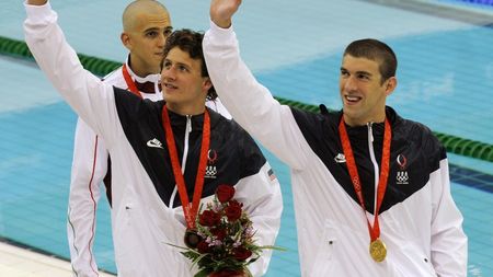 Până unde s-a ajuns! Campionul de la înot își vinde medaliile olimpice pentru că a ajuns la sapă de lemn