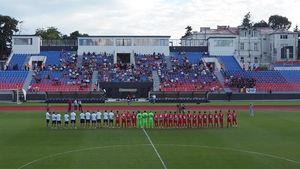 Gafă de cascadorii râsului la Chindia! Numele principalului finanțator al clubului, imprimat greșit pe noile echipamente. Prezentarea lotului, un fiasco