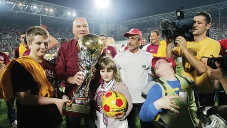 Steliștii vor suporta cu greu asta!** Paszkany a fixat ținta în Ligă și anunță: "CFR Cluj va fi la nivelul lui Șahtior sau Dinamo Kiev"