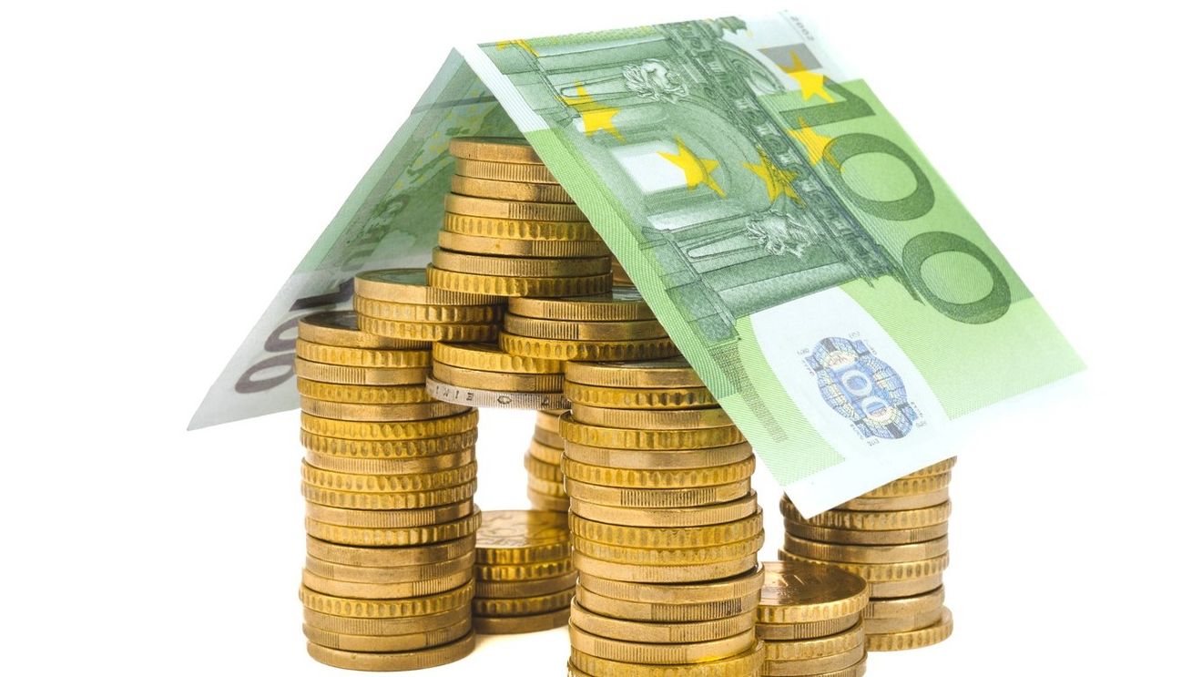 Vin vremuri grele! A făcut avere colosală din imobiliare și îi avertizează pe români: „1200 de euro va fi chiria la două camere!”
