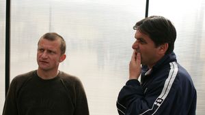 Munteanu, alături de Lăcătuș: **"Antrenorul nu trebuie schimbat!"