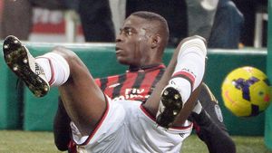 Trădat de încălțăminte! Mario Balotelli are un nou sponsor