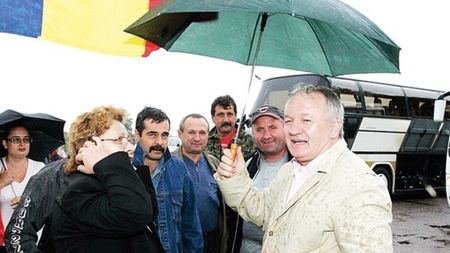 Porumboiu: **"Există o echipă care este ajutată din toate direcțiile"