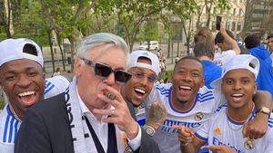 Carlo Ancelotti, așa cum nu l-ai mai văzut niciodată! Italianul, show de zile mari după ce a câștigat titlul cu Real Madrid | FOTO