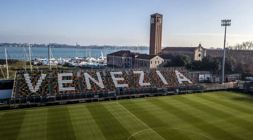 Venezia are încă un obiectiv turistic! Orașul se poate lăuda cu echipă în Serie A, după o pauză de 19 ani. Miracol cu Cittadella și gol decisiv în nouă oameni | SPECIAL