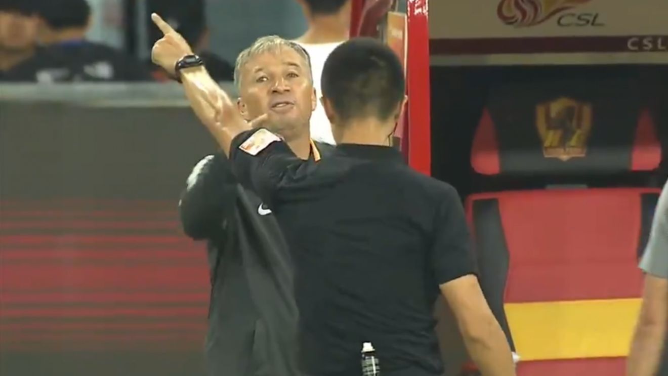 Never change, Dan Petrescu! VIDEO | "Bursucul", eliminat în ultimul meci din China. Ce i-a putut striga arbitrului în limba română