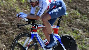 Fenomenul "Lance Armstrong" în varianta Team Sky? Echipa britanică, acuzată că a "driblat" regulile anti-doping sub pretextul tratării unor stări medicale. Succesul lui Wiggins din Turul Franței în 2012, pus la îndoială