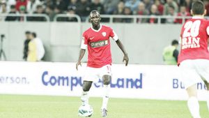 Boubacar, blocat de impresar:** "Nu pot să mă întorc până nu îi achitați banii agentului meu!"