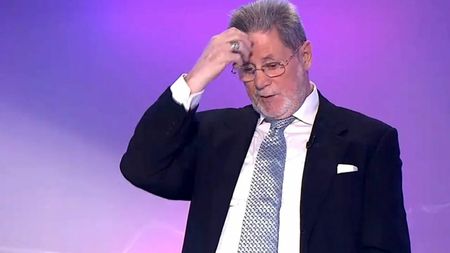 Cornel Dinu, mesaj emoționant înaintea meciurilor de baraj U Cluj - Dinamo și Chiajna - Chindia Târgoviște: „Indiferent că nisipul îmi mai e puțin de scurs în clepsidra vieții, Doamne dă-ne să fie astea în prima ligă”