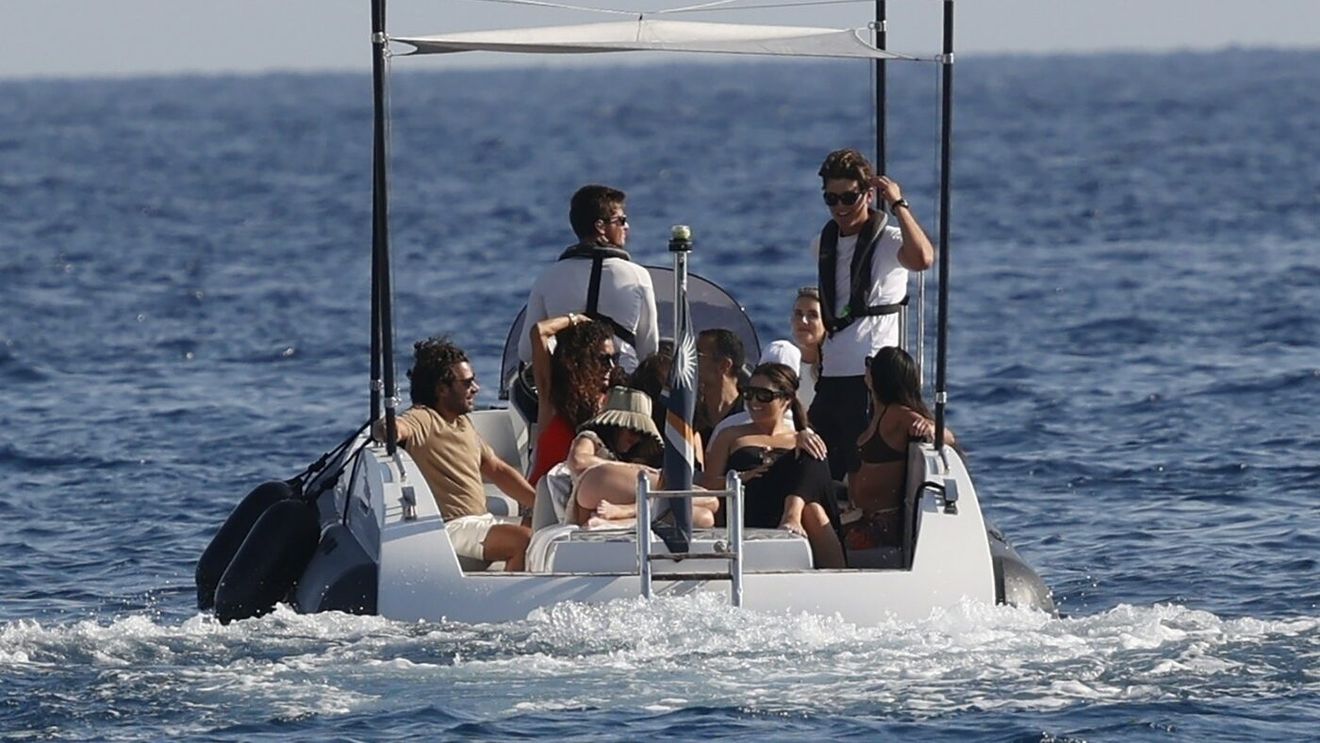 Cuplul anului. Iubire de-o vară între actriță și unul dintre cei mai bogați milionari din sport, cu 6 ani mai tânăr decât ea