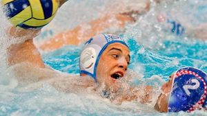 "Arde" bazinul la Zagreb! Serbia - Croația, în semifinale la CE Polo!