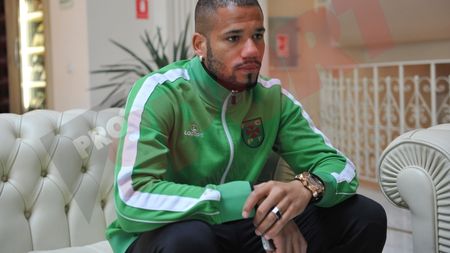 Sfatul fotbalistului crescut pe străzi pentru jucătorii români: "Cheltuiți cu măsură!"