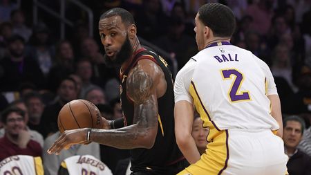 VIDEO | LeBron James, un nou moment de magie în NBA. Vezi ce pasă a inventat "Regele" lui Cavaliers