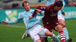 Napoli, la "vânătoare" de români!** Și lazialul Radu Ștefan este dorit de "coșmarul" Stelei