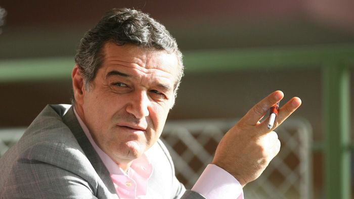 Fabulos! Gigi Becali vorbește despre relația pe care o are cu mama lui: „Mă ceartă în fiecare zi! Mă cicălește, mă înnebunește!”. Ce gest de dragoste maternă supremă face femeia pentru miliardar, în fiecare dimineață, la ora 6!