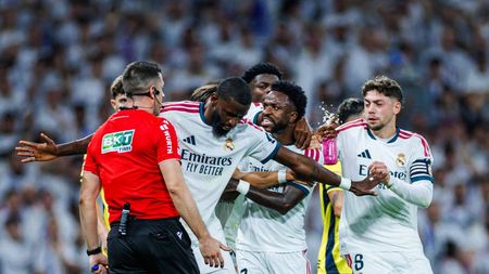 Incredibil ce a făcut Vinicius pe Bernabeu! A fost eliminat, s-a năpustit asupra arbitrului și poate rata El Clasico