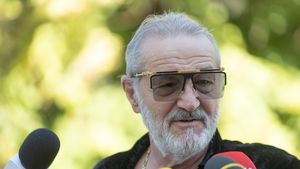 Gigi Becali, reacție-fulger după anunțul lui Radu Miruță despre fuziunea FCSB – CSA: „Acolo e peșteră de tâlhari! De aia vreau Steaua”