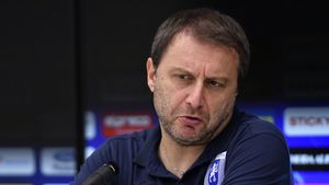 Episod fabulos cu Devis Mangia, antrenorul de la Universitatea Craiova acuzat de hărțuire sexuală: „Trecea pe lângă duș. Mă uitam să văd: se uită, nu se uită?”