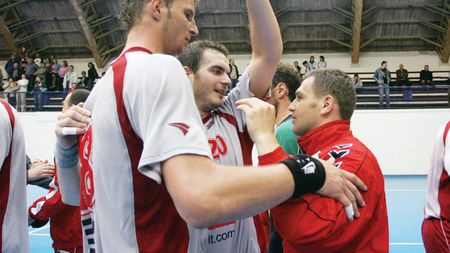 "Ai pierdut un băiat,** ți-a dat Dumnezeu alți doi!"