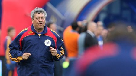 Ecuație cu trei necunoscute. Mircea Lucescu vrea la națională și la Șahtior, însă Burleanu și Ahmetov nu agreează varianta. Cât contează banii și cât ambiția pentru "Il Luce"?