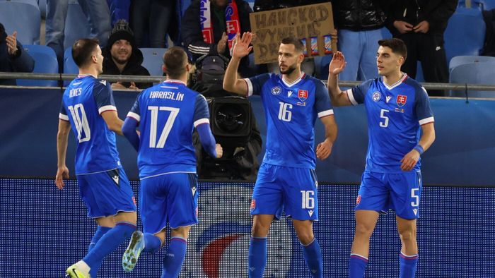 Slovacia - România 2-0! „Tricolorii” pierd amicalul de la Bratislava pe fondul unor gafe mari în apărare