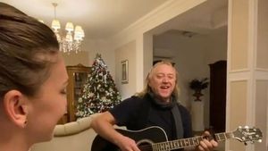 Simona Halep, colindată de Ştefan Hruşcă în seara de Ajun: ”Cea mai frumoasă surpriză, cel mai frumos Crăciun”. VIDEO