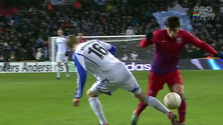 Steaua, "executată" de arbitru!** În loc de penalty, turcul Huseyin i-a dat al doilea galben lui Tănase!