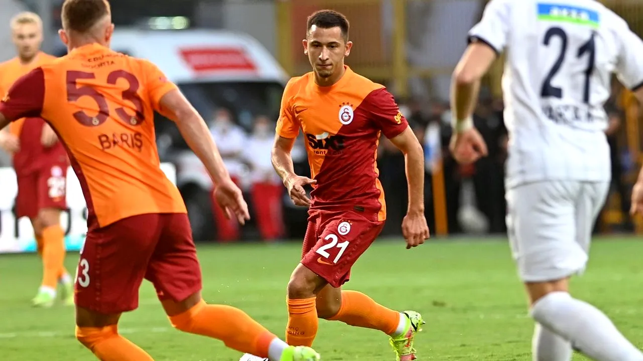 Olimpiu Moruțan, deja indispensabil pentru Galatasaray! Fatih Termin, criticat pentru că l-a scos de pe teren: „Cât timp nu are piciorul rupt sau nu leșină, trebuie să joace!”