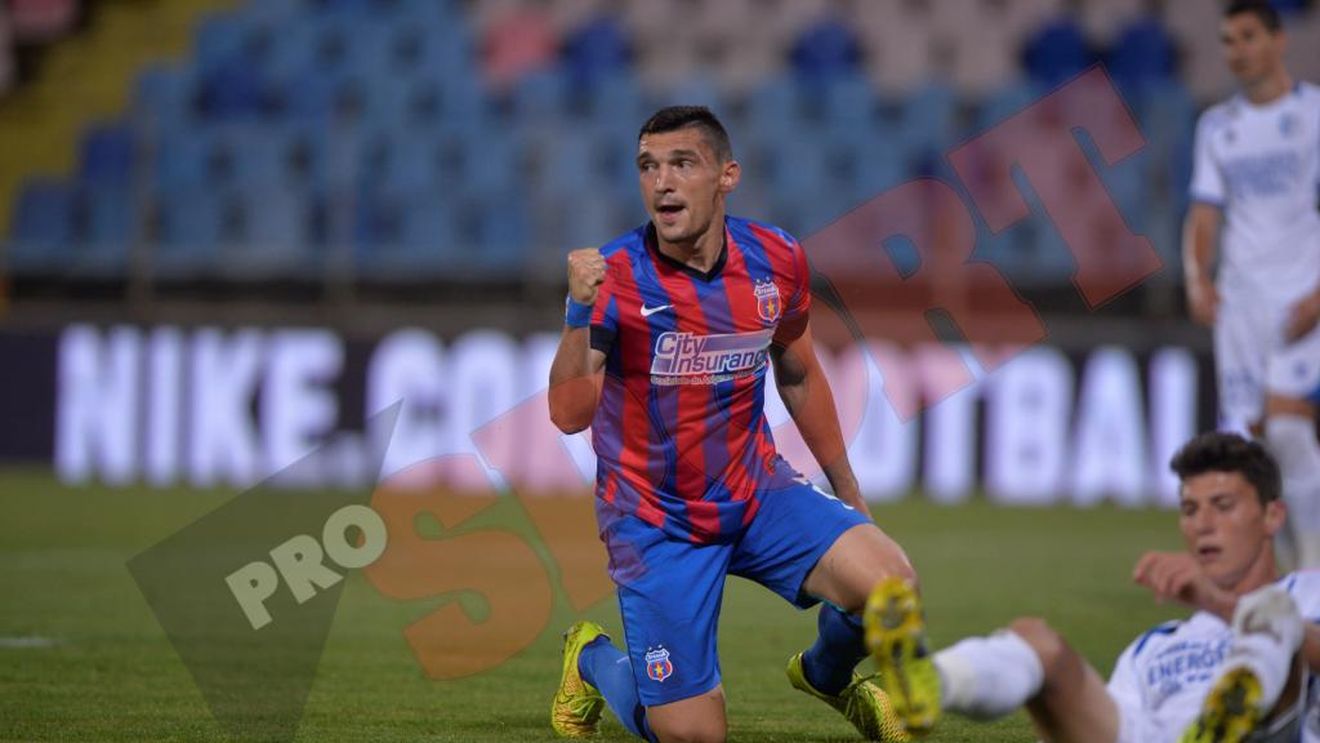 Sănmărtean către Keșeru: "Spune-le de premoniția ta!" Golgheterul Stelei îl trece pe "Magician" la assist, chiar dacă mingea a lovit bara