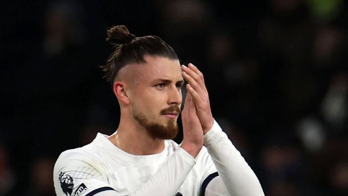 Radu Drăgușin, salvat de Cristi Chivu? Modelul pe care românul e sfătuit să îl adopte la Tottenham: „A avut apoi o carieră formidabilă în Champions League”