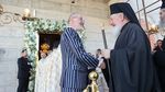 Imagini senzaționale cu Gigi Becali la sfințirea bisericii! Ce a făcut când s-a întâlnit cu soborul de preoți