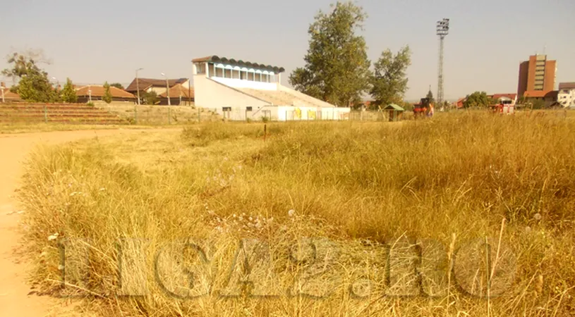 Un județ care a avut echipă în Liga I nu are niciun teren sintetic,** iar mai multe baze sportive sunt în paragină