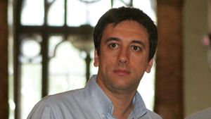 Avocatul Craiovei îl ia la mișto pe Dragomir: **"Ce începe cu o ușoară durere în pălărie se continuă cu hemoragii"