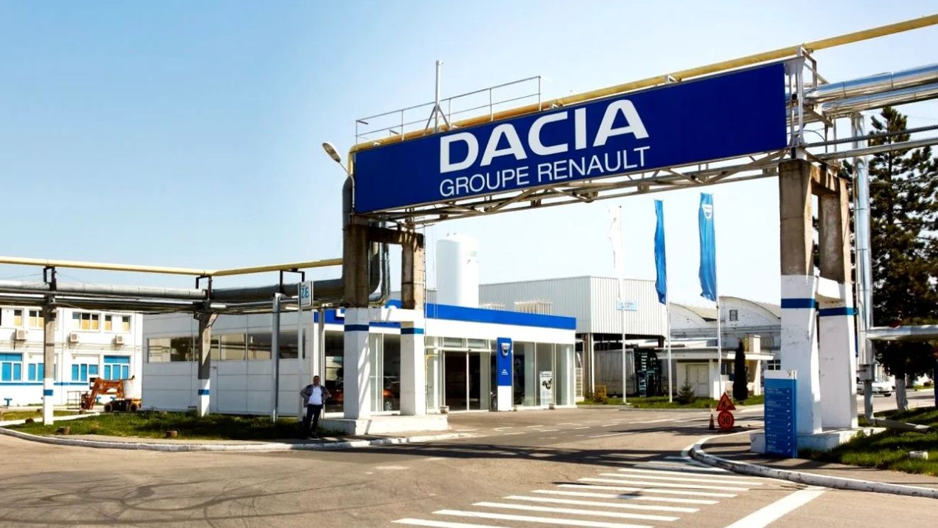Ungurii fac anunțul despre dezastrul Dacia din România: „Mii de oameni pot fi concediați. Situație gravă”